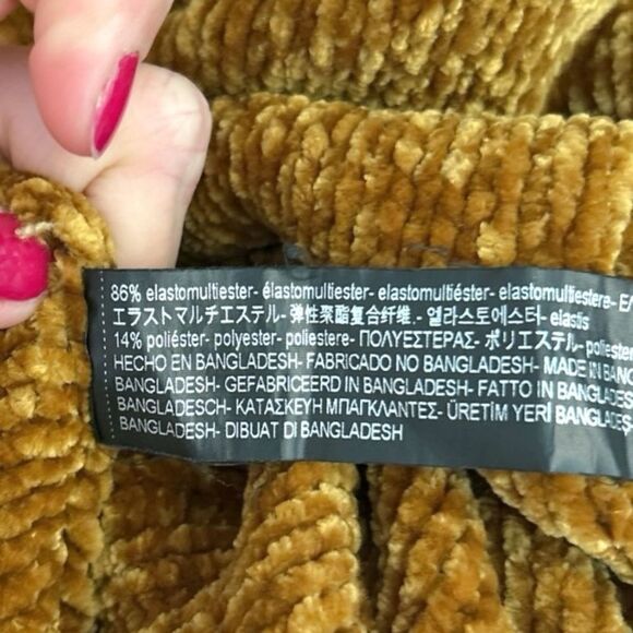 Zara Gold Oversized Chunky Knit Long Sleeve V Neck Sweater, Size Medium - Picture 6 of 7